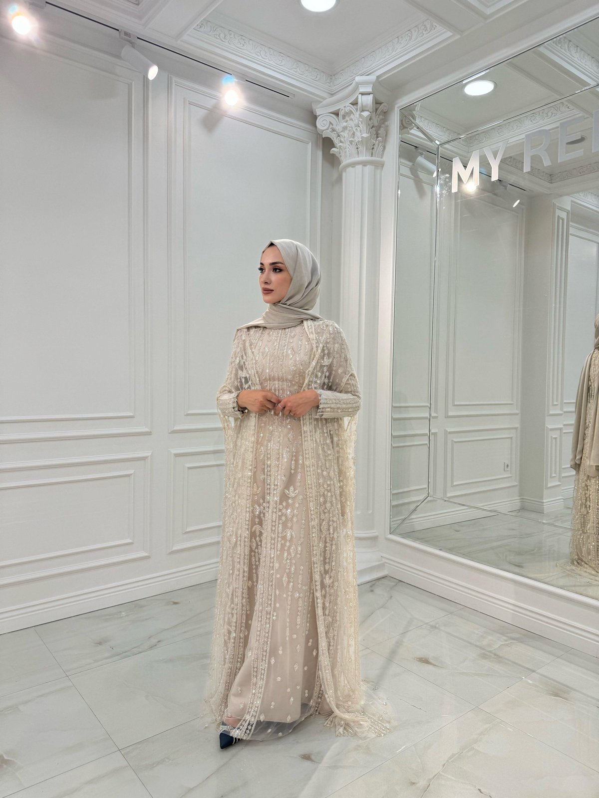 Roma Pelerinli Elbise - Bej