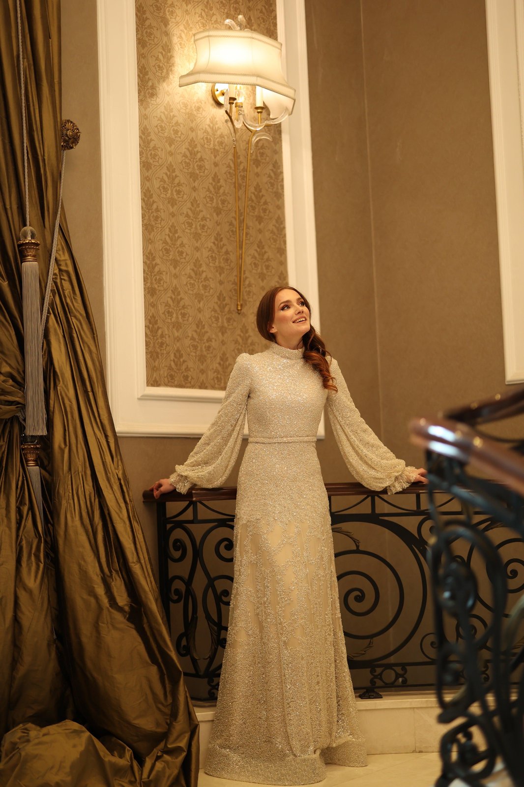 Elizabeth İşlemeli Elbise - Bej