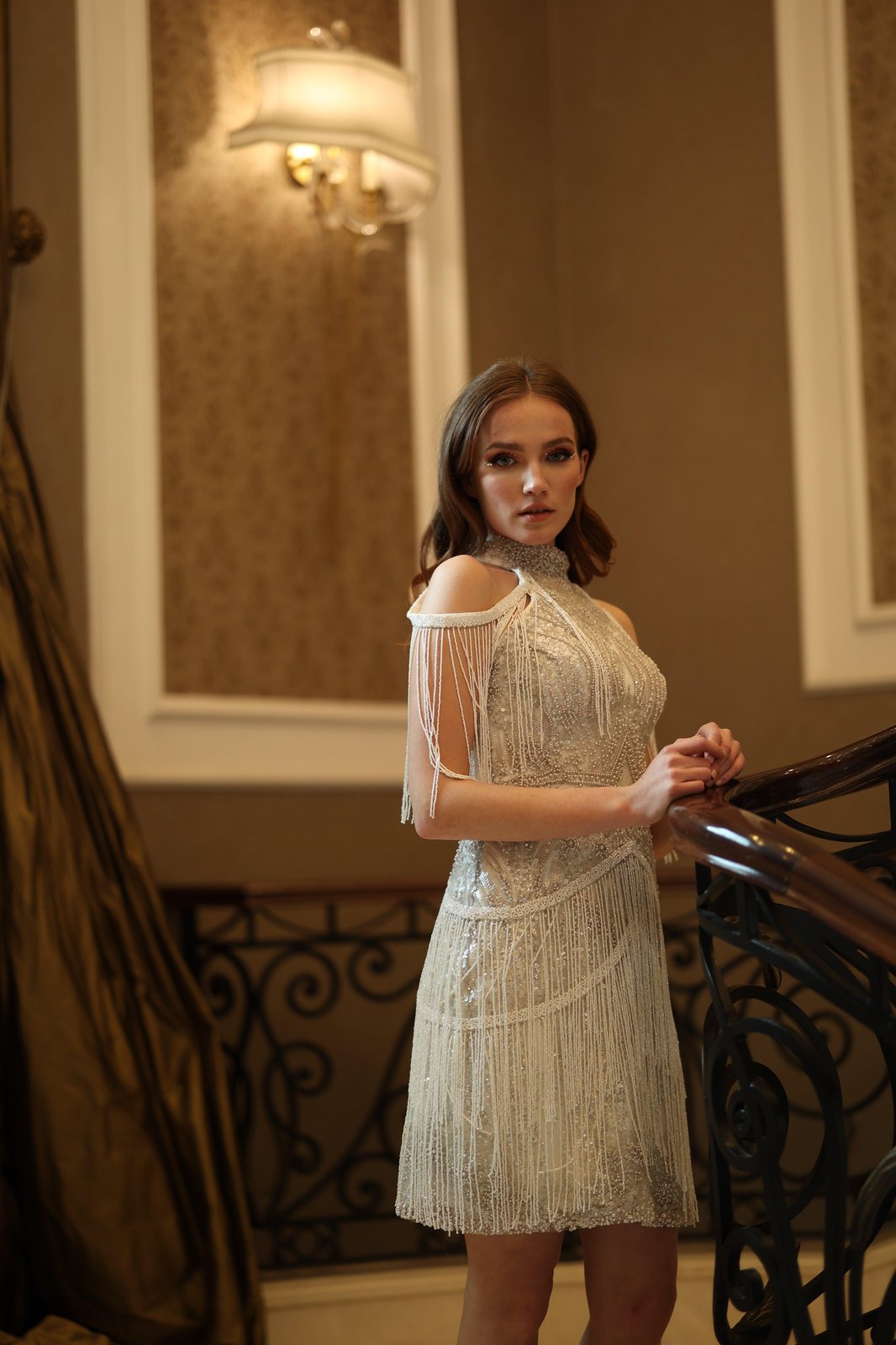 Lara Taş Püsküllü Elbise - Beyaz