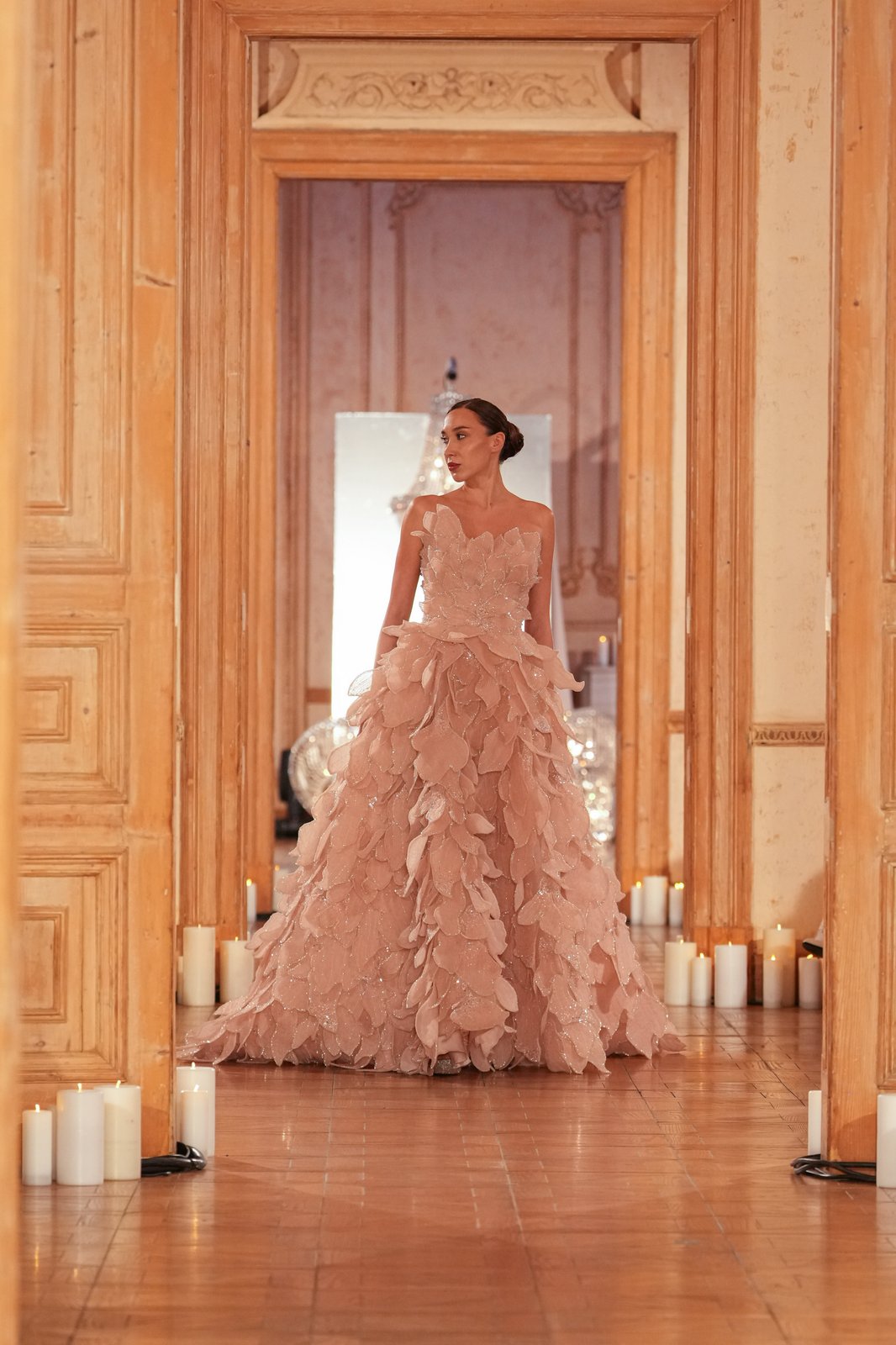 Pery İşlemeli Elbise - Pembe