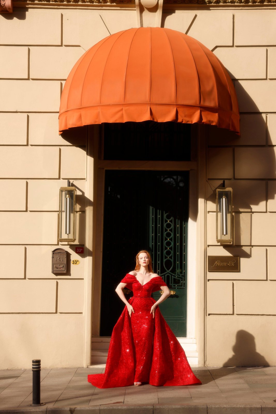 Pula Kuyruklu Elbise - Kırmızı