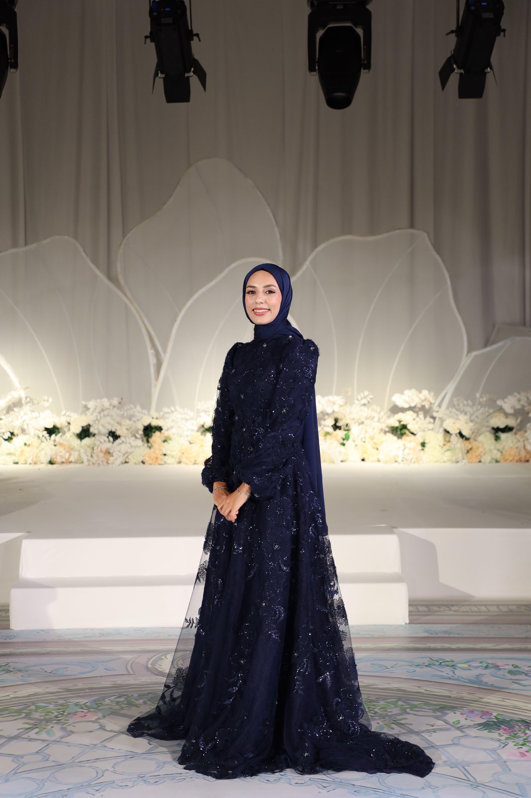 Azure Çiçek İşlemeli Elbise - Lacivert