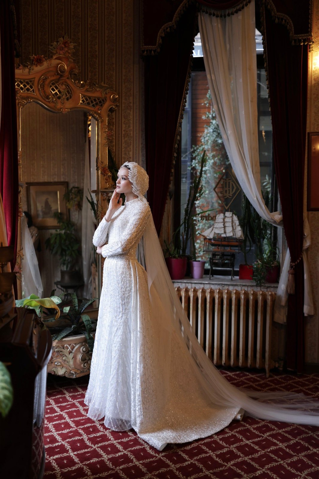 Oscar Kuyruklu Gelinlik - Beyaz