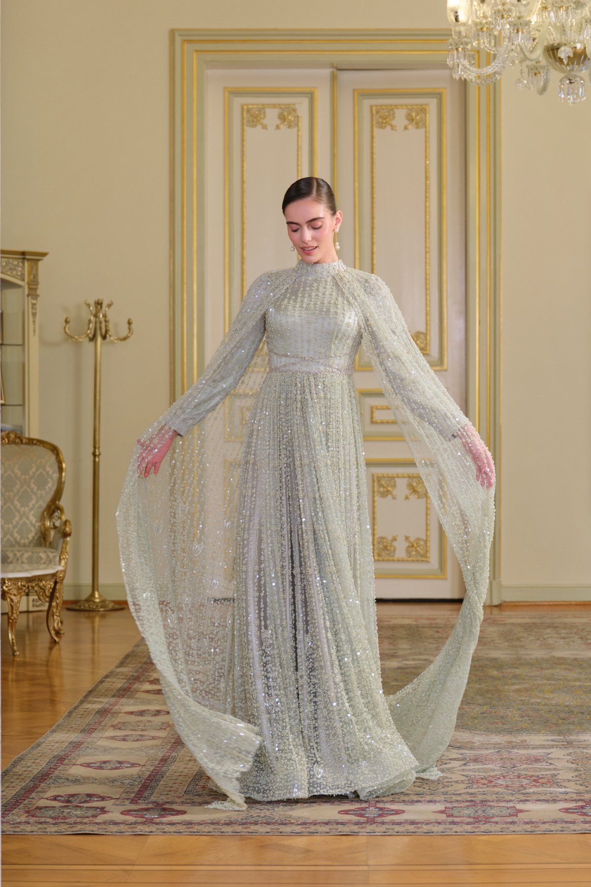 Noah İşlemeli Elbise