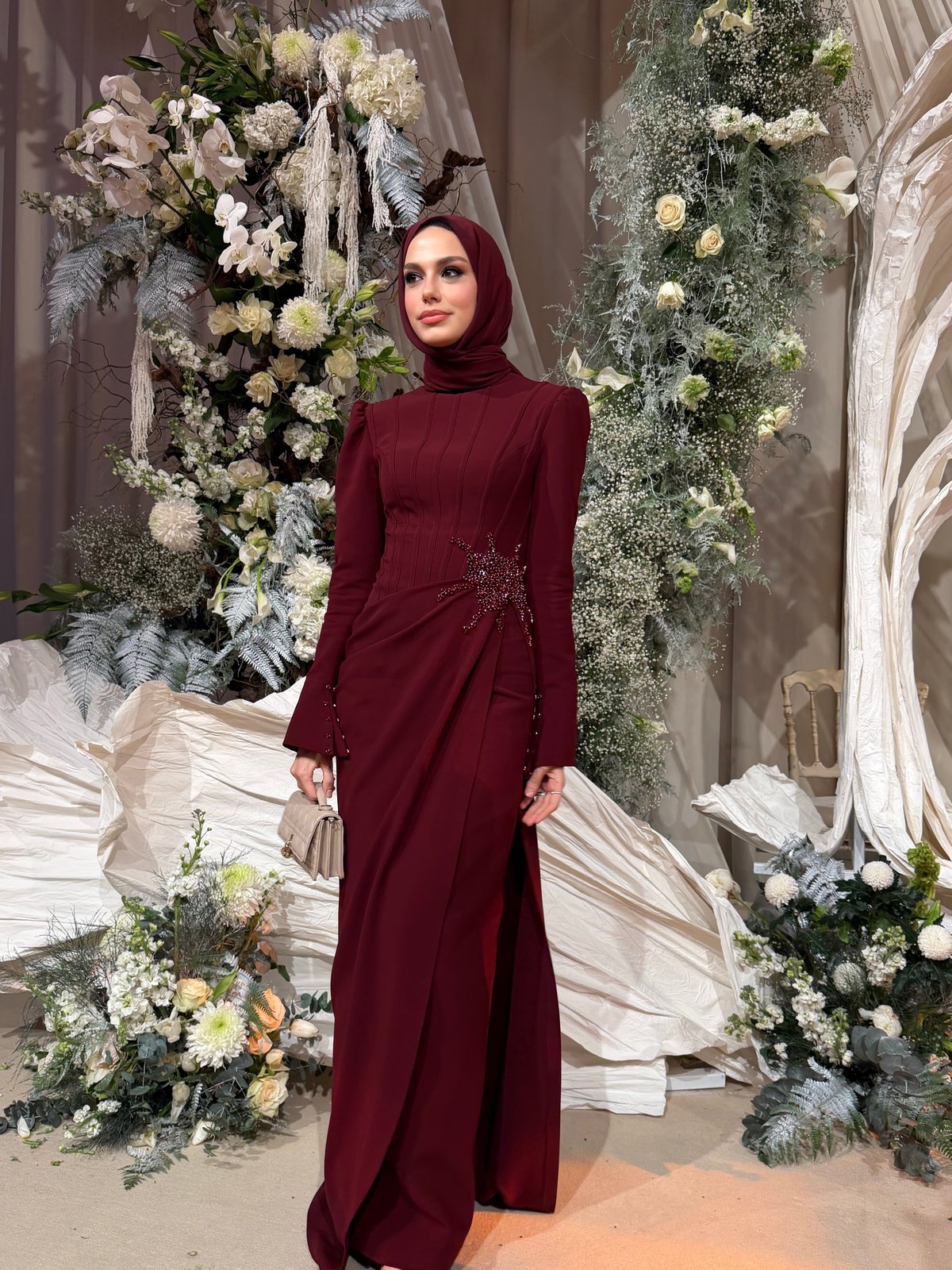 Astra İşlemeli Elbise