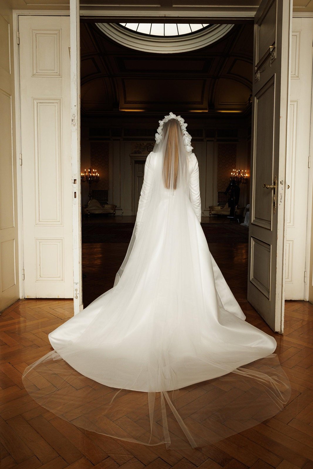 Toria Çiçek Detaylı Gelinlik - Beyaz