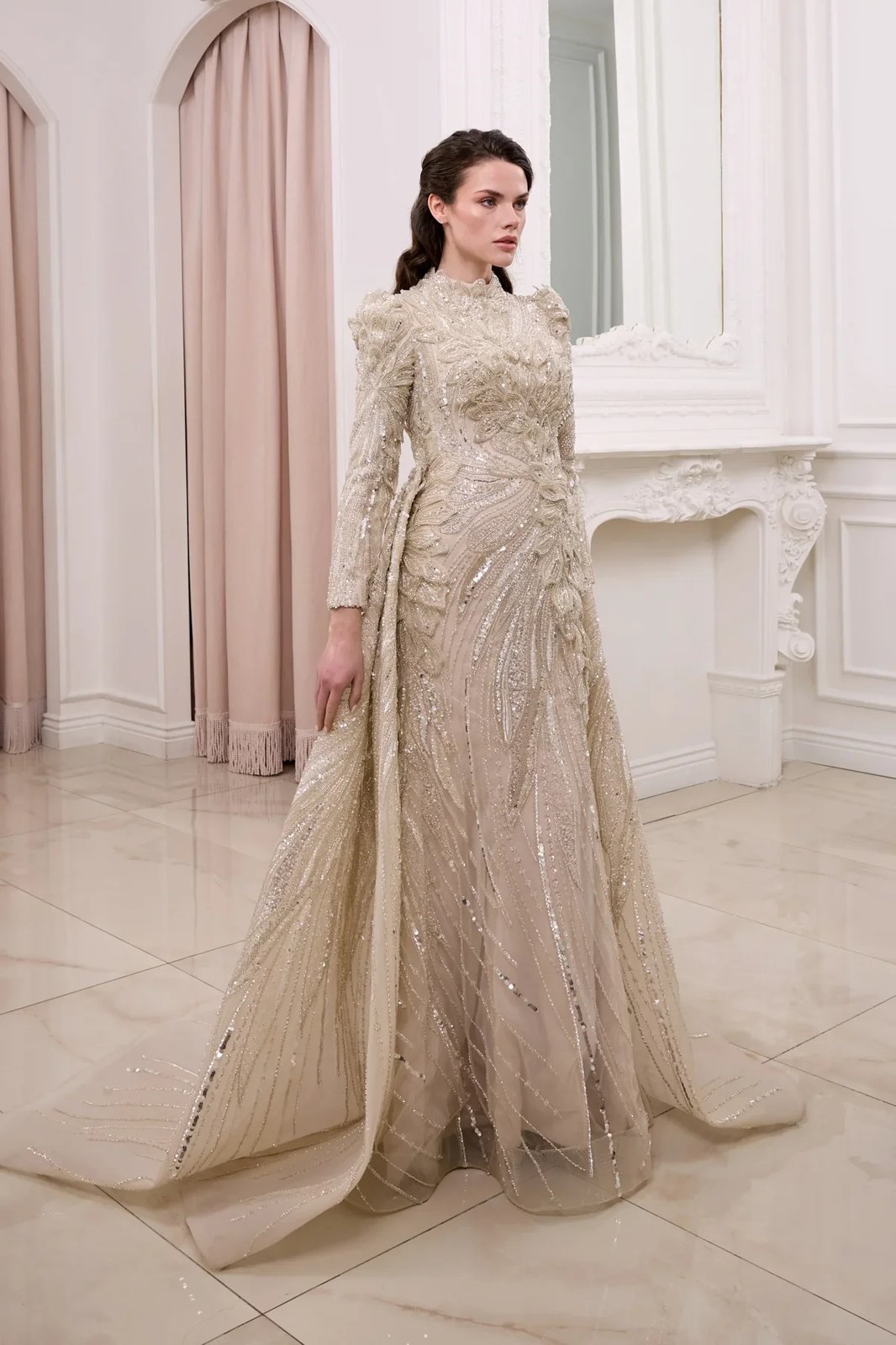 Nova Kuyruklu Elbise - Bej