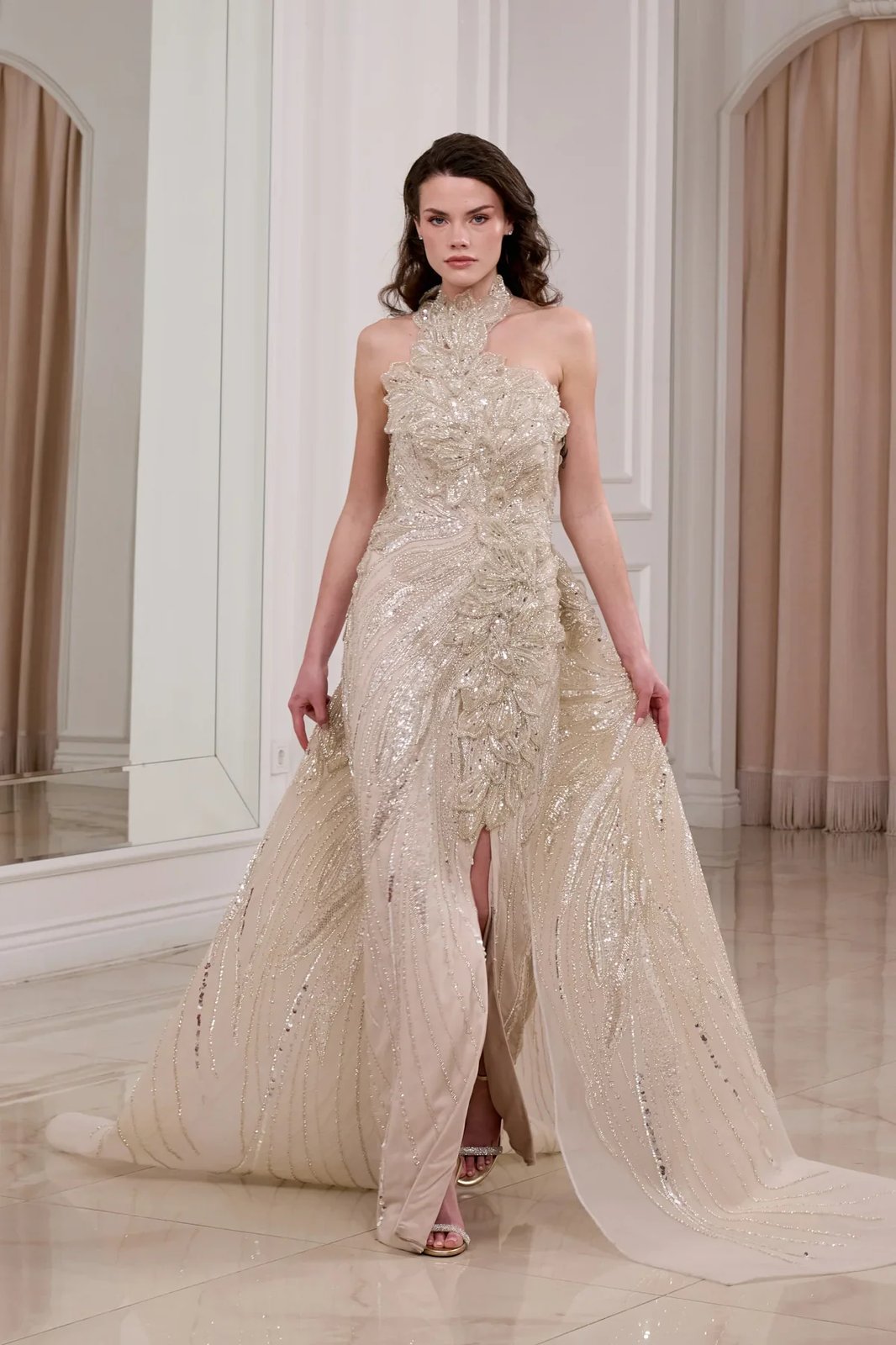 Miracle Kuyruklu Elbise - Bej