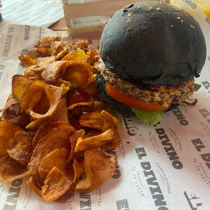 photo of El Divino - Hamburguesas Vegan Burger shared by @lidianani on  17 May 2024 - review