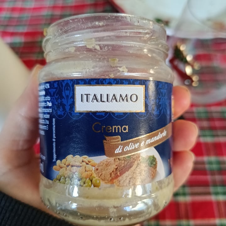 photo of Italiamo Crema olive mandorle shared by @littlepoppyseed on  27 Dec 2023 - review