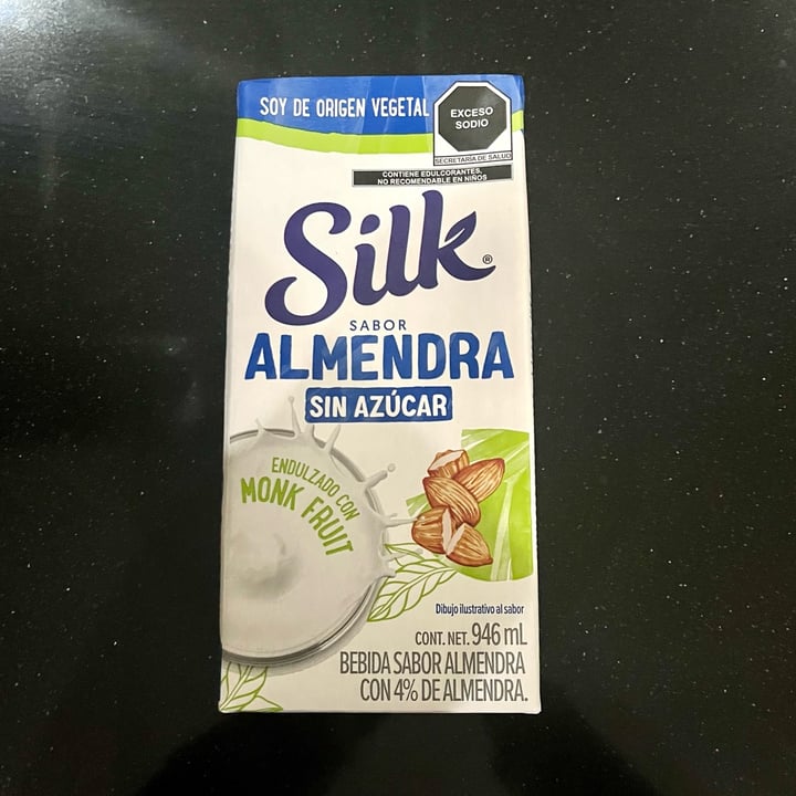 photo of Silk Leche de almendras sin azúcar shared by @jomaloto on  26 Oct 2023 - review
