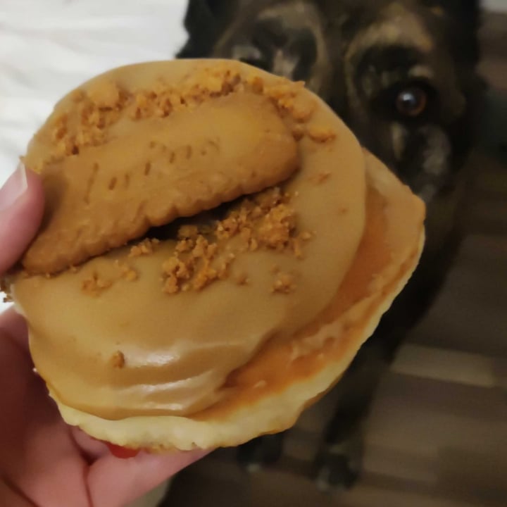 photo of La Donuteria Praha Spalena Karamelovy Lotus shared by @felika on  26 Apr 2025 - review