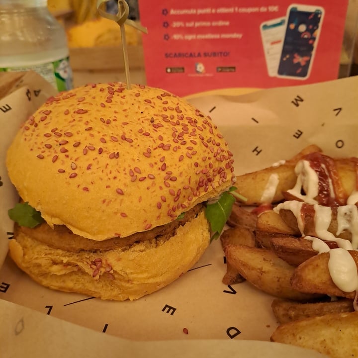 photo of Flower Burger botanical burger shared by @francesca237 on  04 Oct 2023 - review
