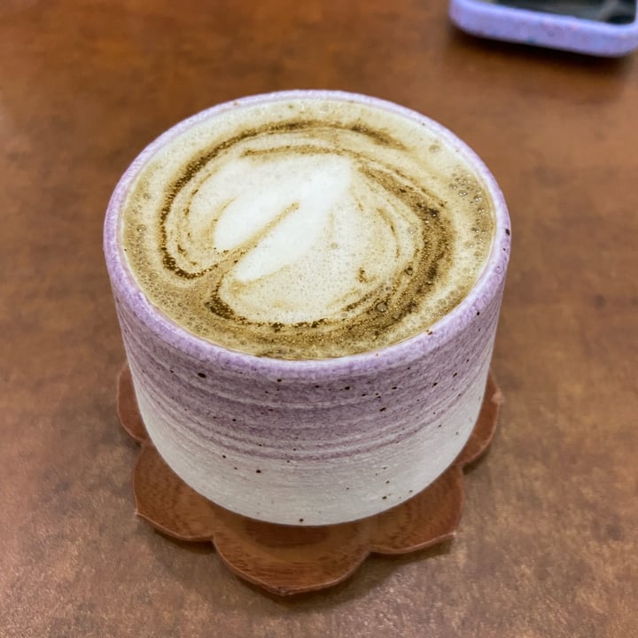 photo of Vine Cafe Hojicha Oat Milk Latte shared by @fxk on  23 Apr 2024 - review