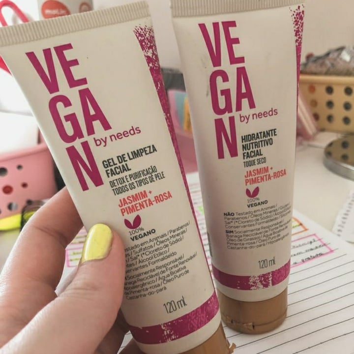 photo of Vegan by Needs Hidratante mãos shared by @mariananoletto on  25 Aug 2023 - review