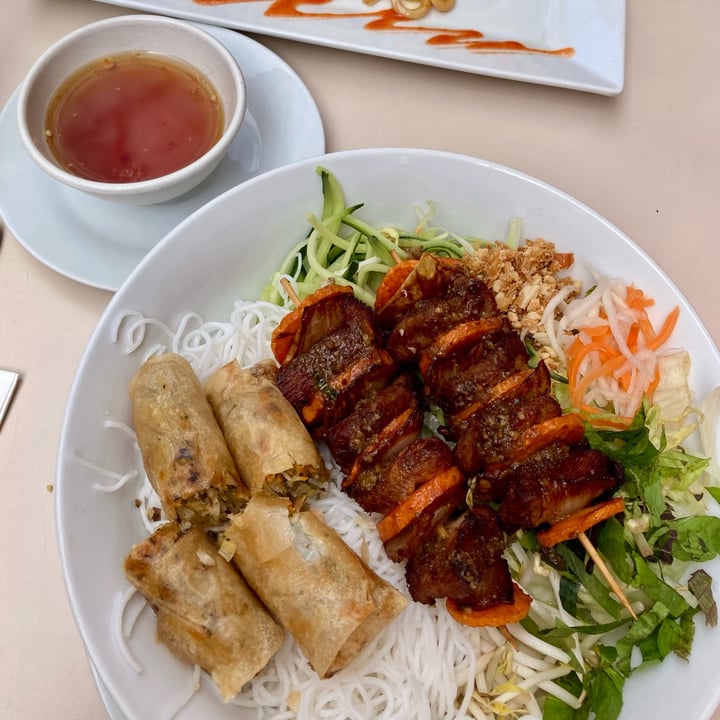 photo of VEVI Vietnamesisches Vegan Restaurant Noodle Bowl shared by @veggabi on  23 Jun 2024 - review