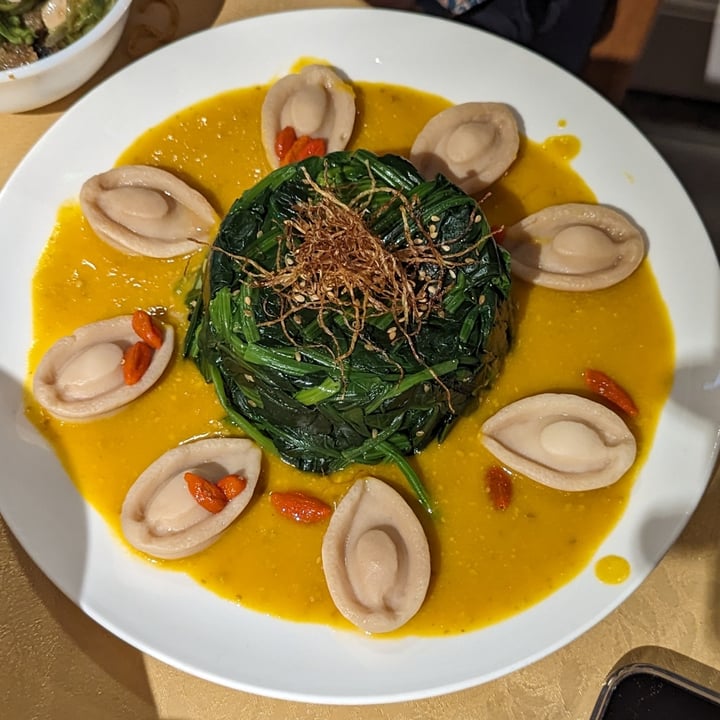 photo of Green on Earth Vegetarian Cafe Spinach Abalone shared by @k37u on  06 Feb 2024 - review