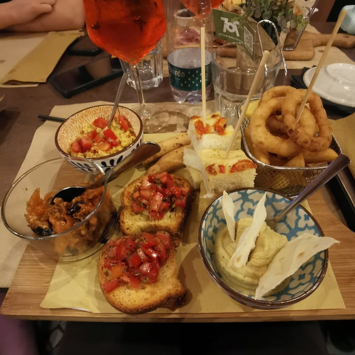 photo of 70volte7 - Ristopub sui Navigli Tagliere Vegano shared by @arualtyrell on  24 Jul 2025 - review