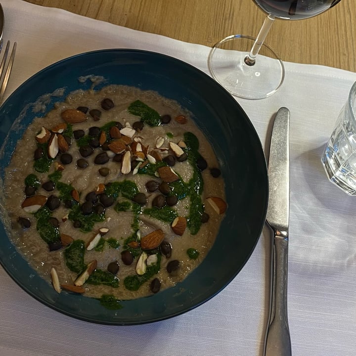 photo of Osteria al Cantinì Topinambur in crema, ceci neri, aglio orsino shared by @giadarocchi on  04 May 2024 - review