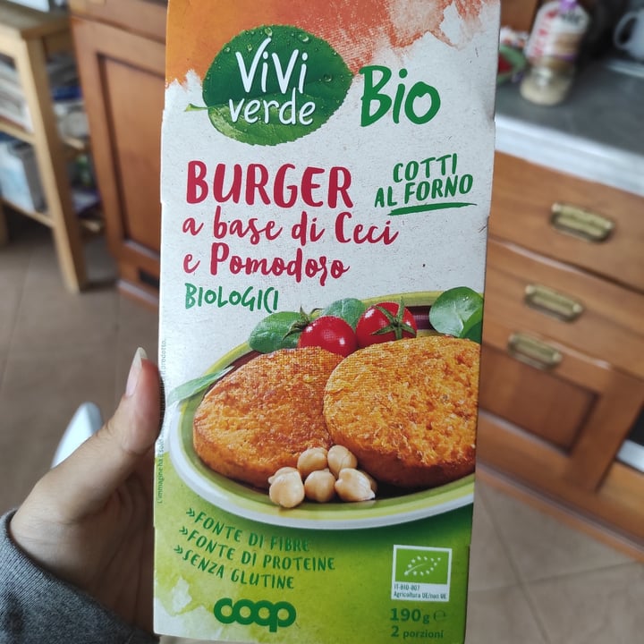 photo of Vivi Verde Coop Burger bio a base di ceci e pomodoro shared by @saporidichiara on  04 Oct 2024 - review
