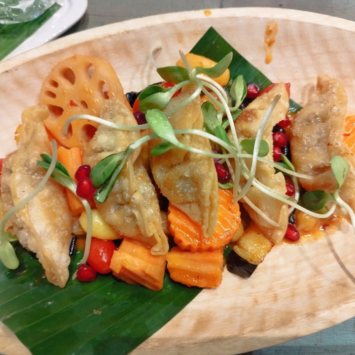 photo of Mango Gyoza Red Curry shared by @fedemila on  13 Feb 2024 - review
