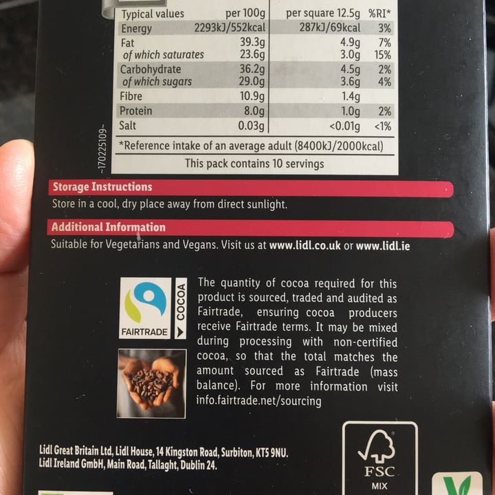 photo of J. D. Gross Raspberry Dark Chocolate 70% shared by @litarodrigues on  05 Sep 2023 - review