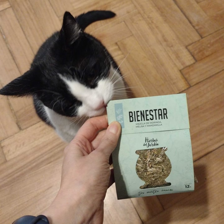 photo of Hierbas del Jardín Bienestar Envase Pequeño shared by @ncdn on  07 Aug 2025 - review