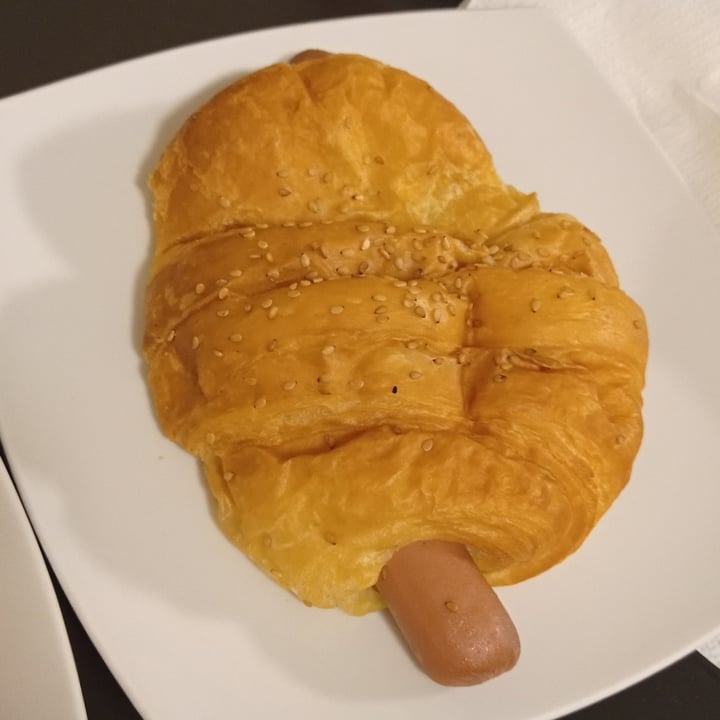 photo of CroisSants Croissant de frankfurt shared by @moniqueta on  28 Apr 2024 - review