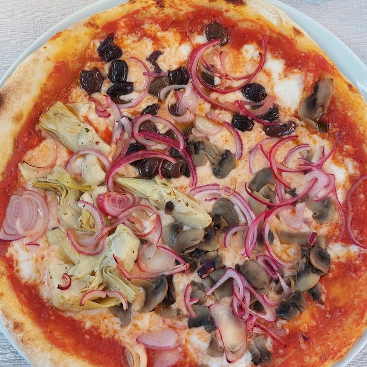photo of Ristorante Pizzeria Europa Pizza 3 stagioni shared by @mspecos on  07 Aug 2024 - review