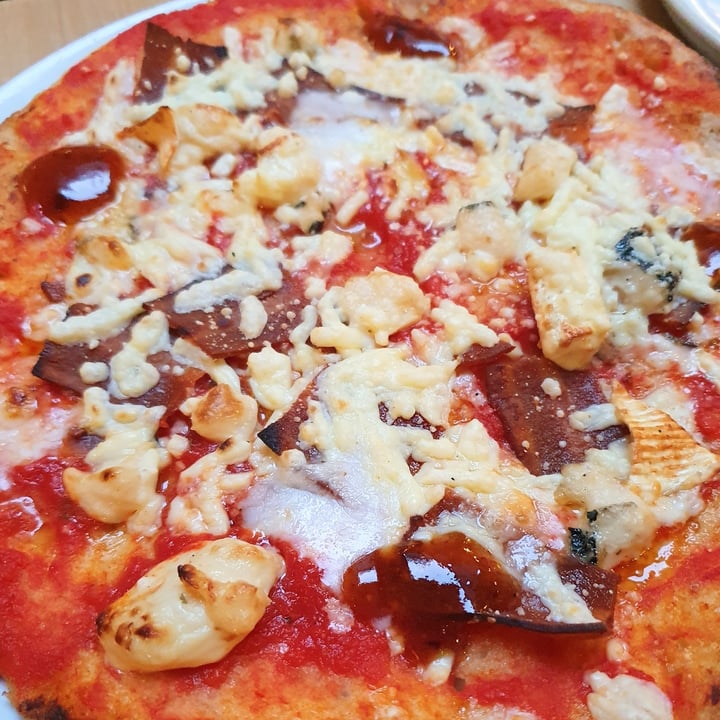 photo of Purezza - Vegan Pizza Camden Four Cheese Pizza shared by @limespickmeup on  13 Apr 2024 - review