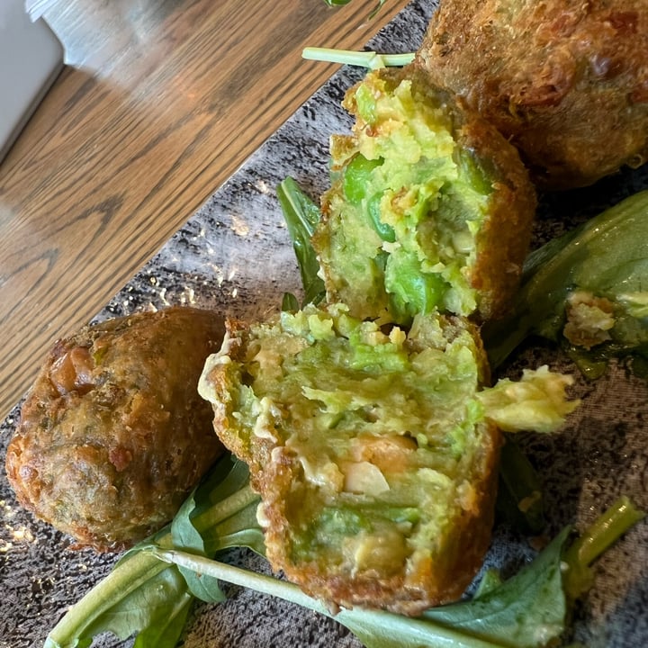 photo of Doppio Zero Bryanston Pealafel fritters shared by @ftc on  16 Sep 2023 - review