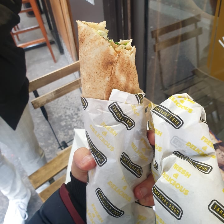 photo of L’Instant Libanais Falafel Sandwich shared by @melanyminichino99 on  25 Feb 2024 - review