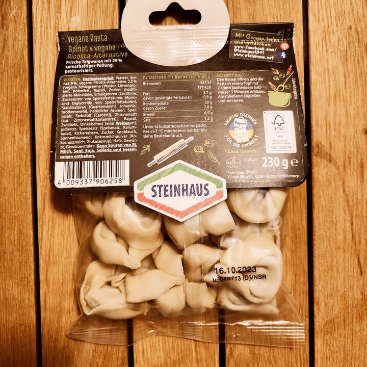 photo of Steinhaus Vegane Tortellini - Spinat & Ricotta-Alternative shared by @rominaguch on  29 Oct 2023 - review