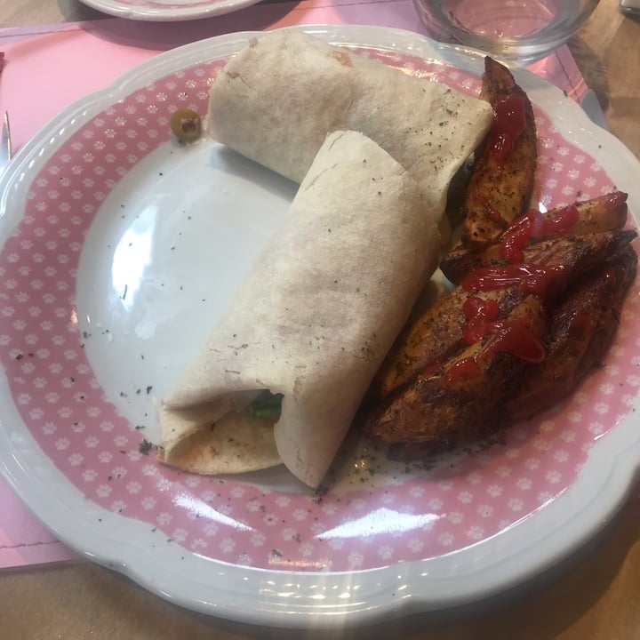 photo of La Panera Rosa - Barolo Wrap Veggie shared by @rolinga on  01 Aug 2024 - review