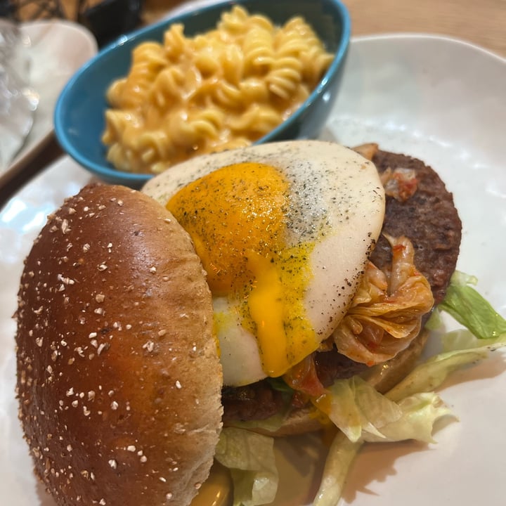 photo of Veggie Grill kimchi sunrise burger shared by @oshmorethstorm on  24 Apr 2024 - review