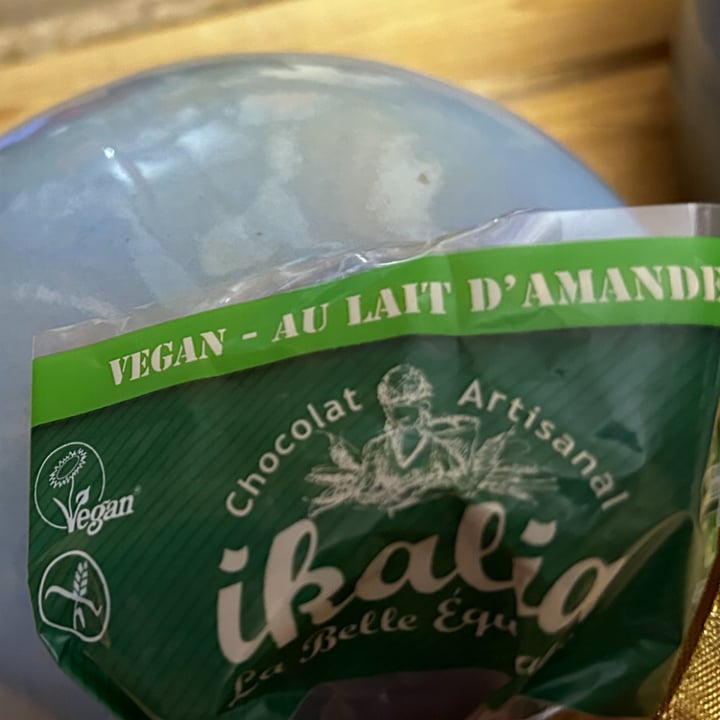 photo of Ikalia Chocolat artisanal au lait d’amandes shared by @maryanarch on  23 Mar 2024 - review