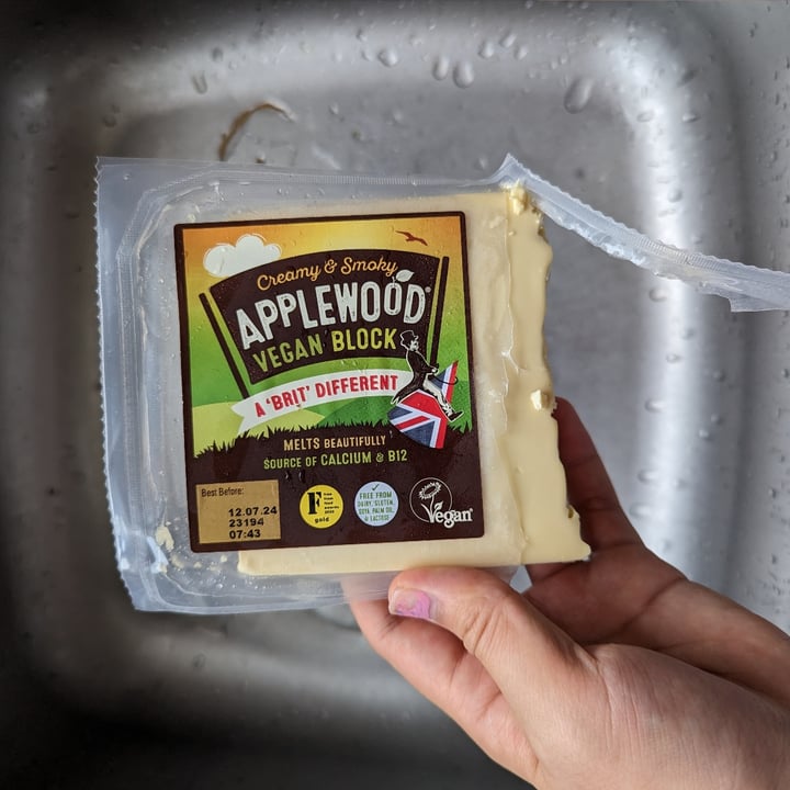 photo of Applewood vegan block shared by @katchan on  11 Sep 2023 - review
