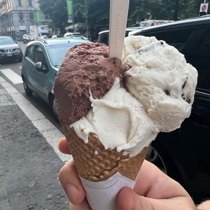 photo of Gelato Giusto cioccolato stracciatella e nocciola shared by @moccymoccy on  13 May 2024 - review