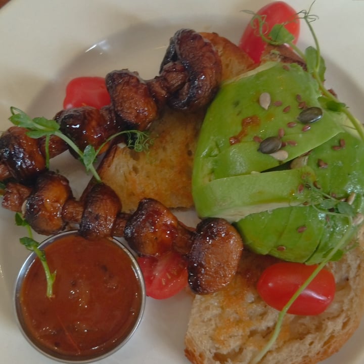 photo of Nina's Real Food Avo Breakfast shared by @eat-plants on  27 Jan 2024 - review