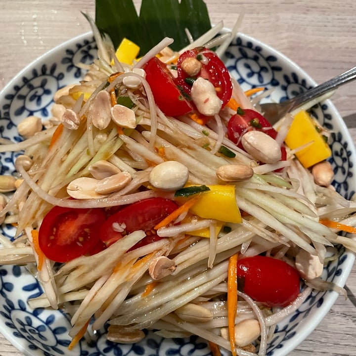 photo of Thai Basil Richmond Hill Green Papaya &Mango Salad shared by @veglocked on  28 Aug 2023 - review