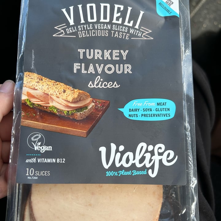 photo of Violife Viodeli Turkey Flavour slices shared by @wildeblicke on  29 Sep 2024 - review
