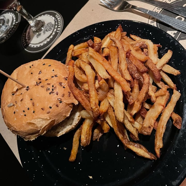 photo of HAROLDO hamburguesa veggie shared by @justinefioretti on  17 Sep 2023 - review