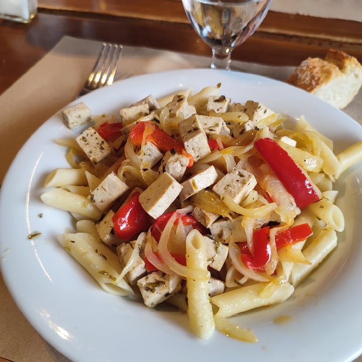 photo of Refuge Les Conques Pasta con Tofu shared by @veggievallde on  16 Jun 2025 - review