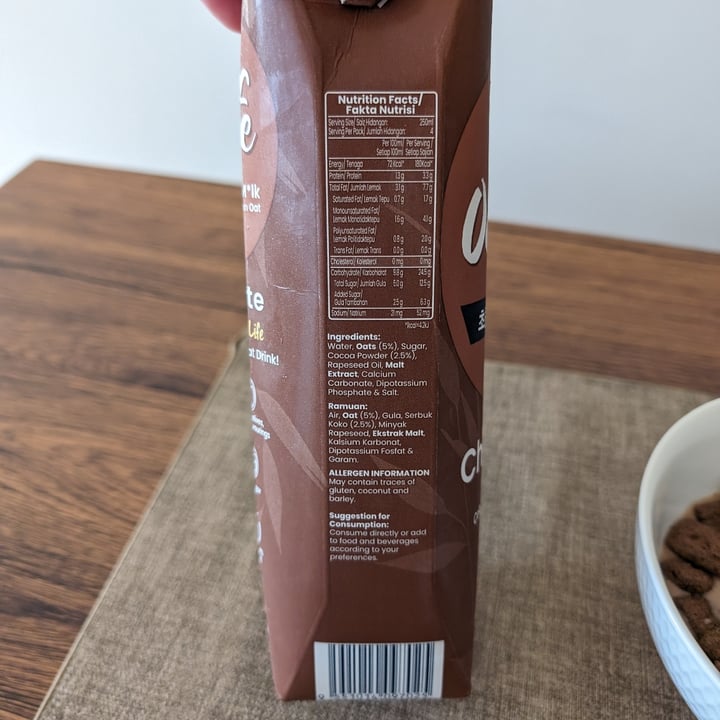 photo of Oatlife chocolate shared by @stevenneoh on  19 Apr 2024 - review