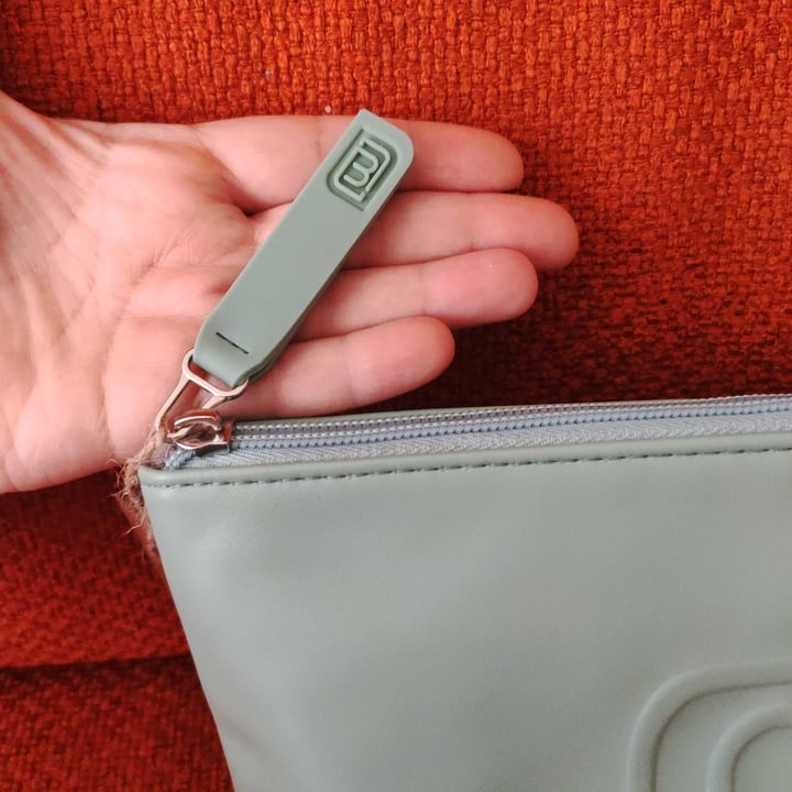 photo of Miomojo pochette shared by @dontinella on  31 May 2025 - review