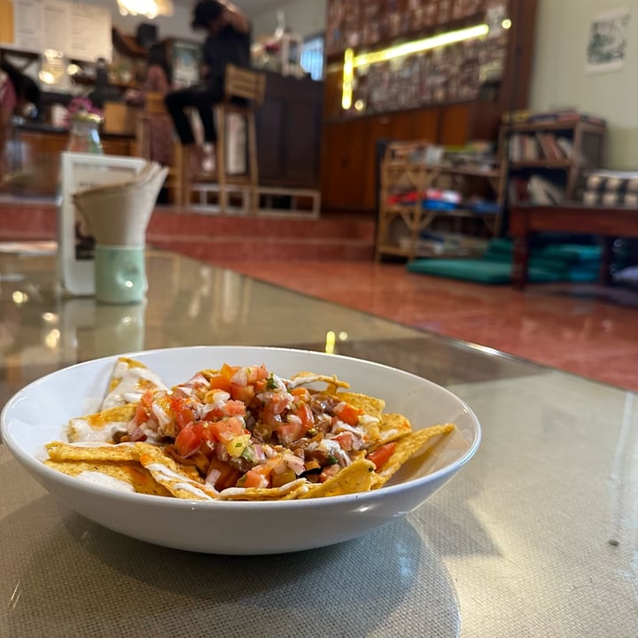 photo of Happiness Café topped nachos shared by @arjun04 on  30 Sep 2024 - review