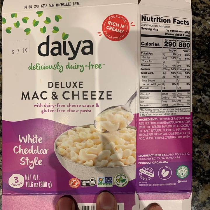 photo of Daiya Deluxe Mac and Cheese White Cheddar Style shared by @malcolmcg on  21 Nov 2024 - review