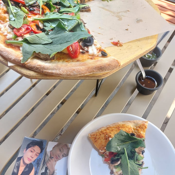 photo of Siempreviva Café y Pizza pizza vegana shared by @mafeeersm on  09 Aug 2025 - review