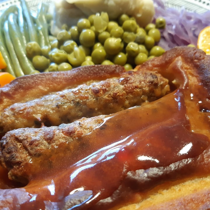 photo of The Real Yorkshire Pudding Co Vegan Toad In The Hole shared by @welovenature on  15 Dec 2023 - review