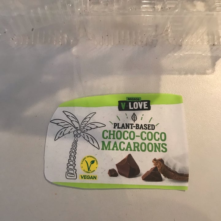 photo of Migros V-Love Choco-Coco Macaroons shared by @ladypanda on  14 Mar 2024 - review
